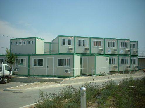 Bâtiment modulaire sur-mesure pour une base vie à Nîmes dans le Gard