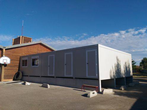 Fabrication de bureau sur-mesure en bâtiment modulaire à Nîmes dans le Gard